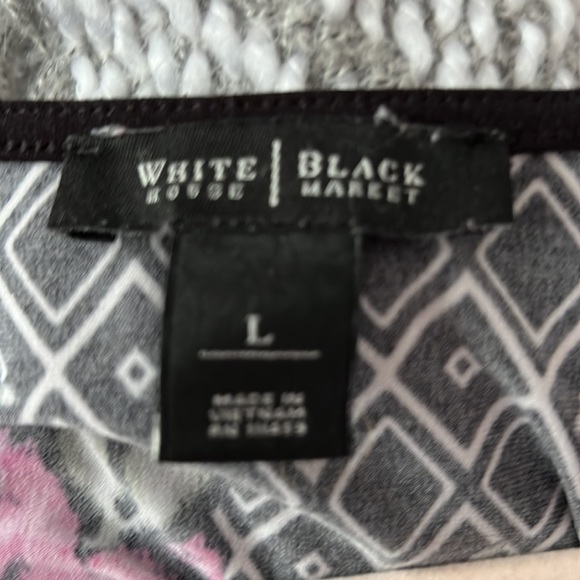 White House Black Market sleeveless long top to wear with leggings. Size L - Picture 3 of 4